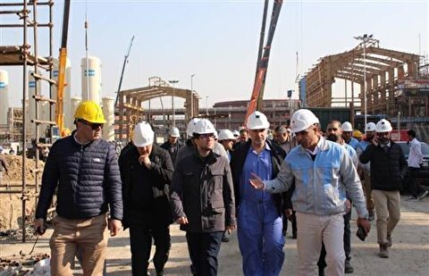 ایجاد ارزش افزوده در زنجیره پایین دستی با جلوگیری از خام‌فروشی نفتا ا / طرح تولید بنزین یورو ۵ پالایشگاه تهران سال آینده به بهره‌برداری می‌رسد