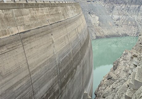 بررسی وضعیت آب تهران در مجلس شورای اسلامی