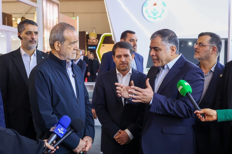 بازدید از بیست و نهمین نمایشگاه بین‌المللی نفت
