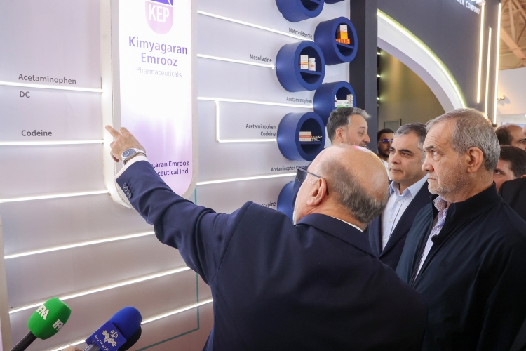 بازدید از بیست و نهمین نمایشگاه بین‌المللی نفت