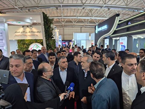 بازدید رئیس‌جمهوری از بیست‌ونهمین نمایشگاه بین‌المللی نفت ایران