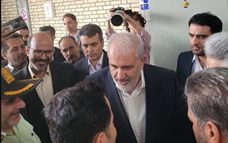 تاکید وزیر نیرو بر تکمیل پروژه‌های ناتمام صنعت آب و برق کرمانشاه
