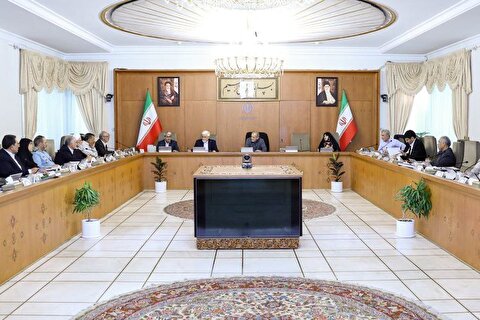 افتتاح ماهیانه یک طرح بزرگ در حوزه نفت و پتروشیمی از ابتدای خرداد تا پایان سال/ رشد ۵۵.۵ درصدی فروش نمایشگاه کتاب امسال نسبت به سال گذشته