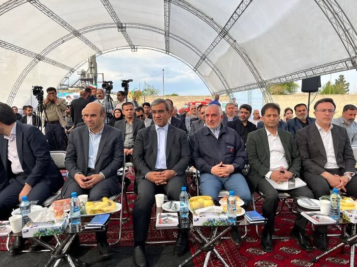 عملیات اجرایی نصب ۲۹۶ مگاوات نیروگاه خورشیدی در خراسان رضوی آغاز شد