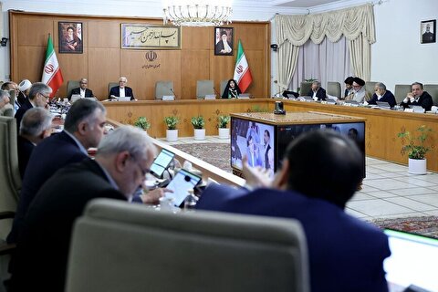 بسته حمایتی دولت برای واحدهای تولیدی زیان‌دیده از قطع برق و گاز/ صنایع برای پرداخت بدهی‌هایشان به بانک‌ها، تامین اجتماعی و سازمان امور مالیاتی مهلت گرفتند