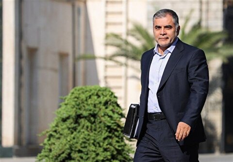 پاک‌نژاد: صادرات نفت مانند سابق با کیفیت و کمیت قبل ادامه دارد