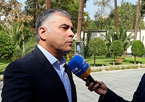 پاک‌نژاد: قیمت بنزین سوپر احتمالاً به بیش از ۵۰ هزار تومان برسد