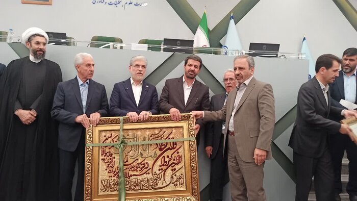وزیر علوم: هوش مصنوعی به اندازه انرژی هسته‌ای حق مسلم ماست