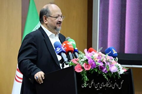 رسالت هلدینگ خلیج‌ فارس، خلق آینده صنعت پتروشیمی ایران است/ قاچاق مواد پلیمری چالش جدی صنعت پتروشیمی کشور/ باید به سمت طراحی نسل آینده مواد پلیمری دوست‌دار محیط‌ زیست برویم
