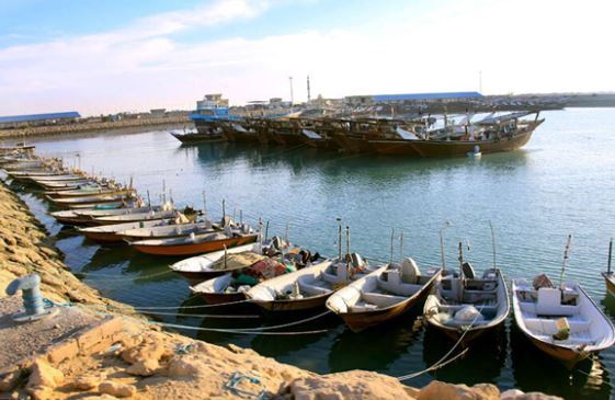 ۴۸۰۰ قایق غیرمجاز، سهمیه بنزین بوشهر را سر می‌کشند