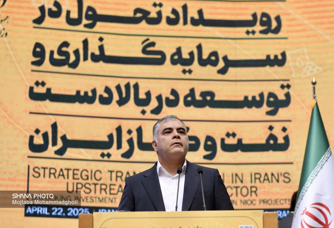 سال سخت پاک‌نژاد چگونه گذشت؟/ گام‌های استوار زیر آتش جنگ و تحریم