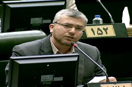 رضایی: مجلس در جریان زمزمه‌های افزایش قیمت بنزین نیست