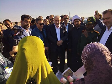 آغاز طرح آبرسانی به مسکن ملی کهنوج و افتتاح پست برق میاندران با حضور وزیر نیرو