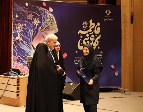 قدردانی وزیر نیرو از مدیرکل روابط‌ عمومی شرکت توانیر؛ تأکید بر نقش اثرگذار بانوان در صنعت آب و برق