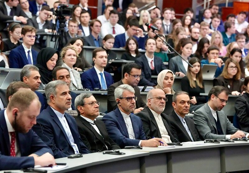 عراقچی: با روسیه در مورد سوآپ گاز کار می‌کنیم
