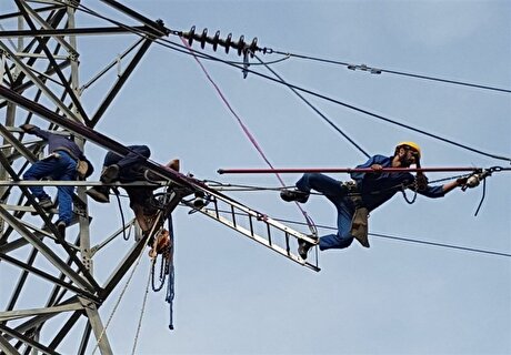 تأمین نیاز برق پتروشیمی‌ها توسط شبکه سراسری برق