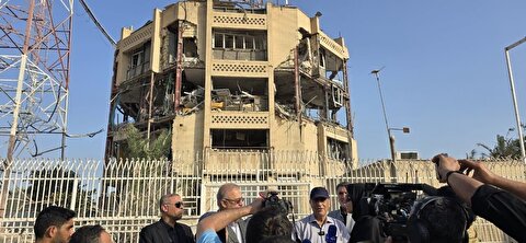 بازدید معاون اجرایی رئیس‌جمهور و وزیر نیرو از کشتی‌سازی خلیج‌ فارس