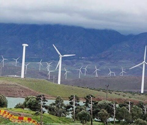 توسعه نیروگاه‌های بادی با قرارداد ۸۲۰ مگاواتی