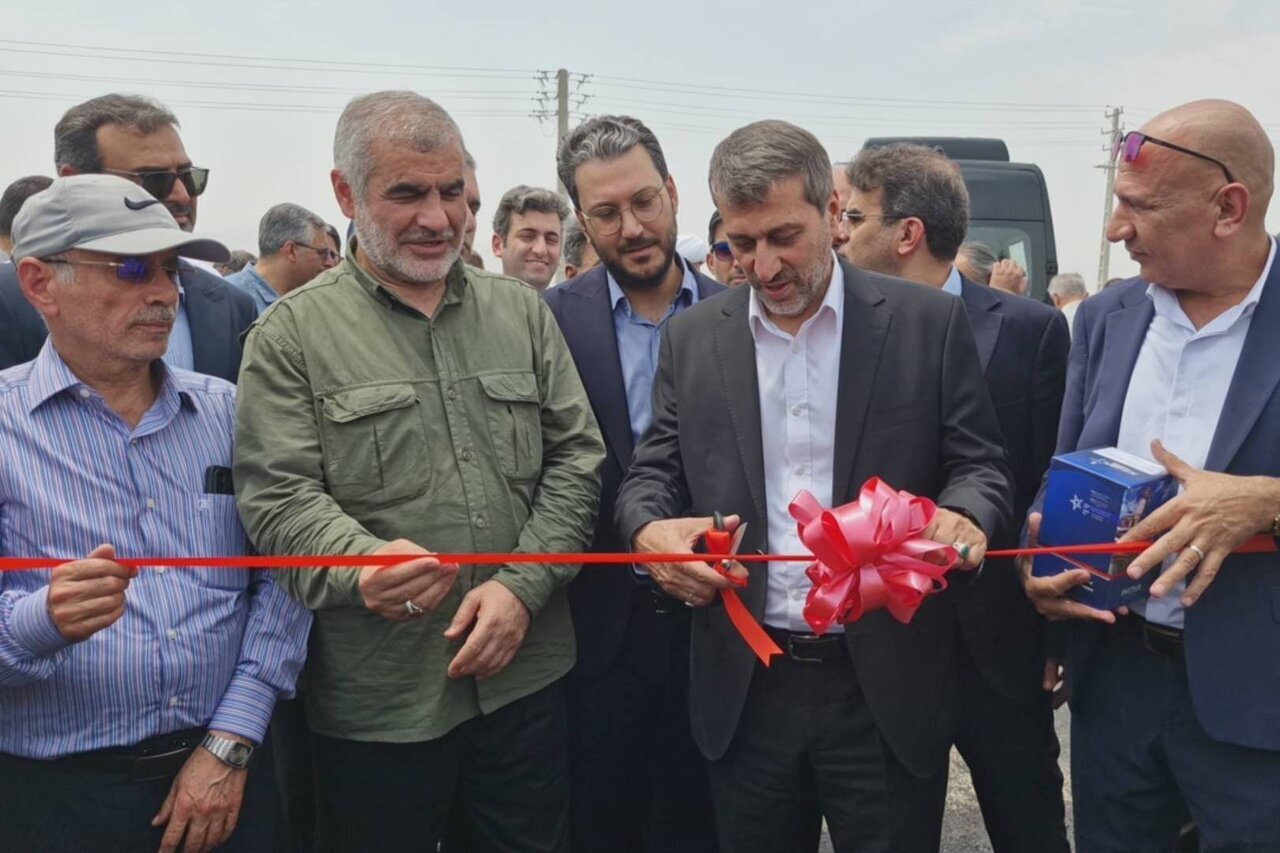 فاز نخست واحد تولید محصولات زنجیره هیدروکربنی و شیمیایی در منطقه ویژه اقتصادی لامرد افتتاح شد